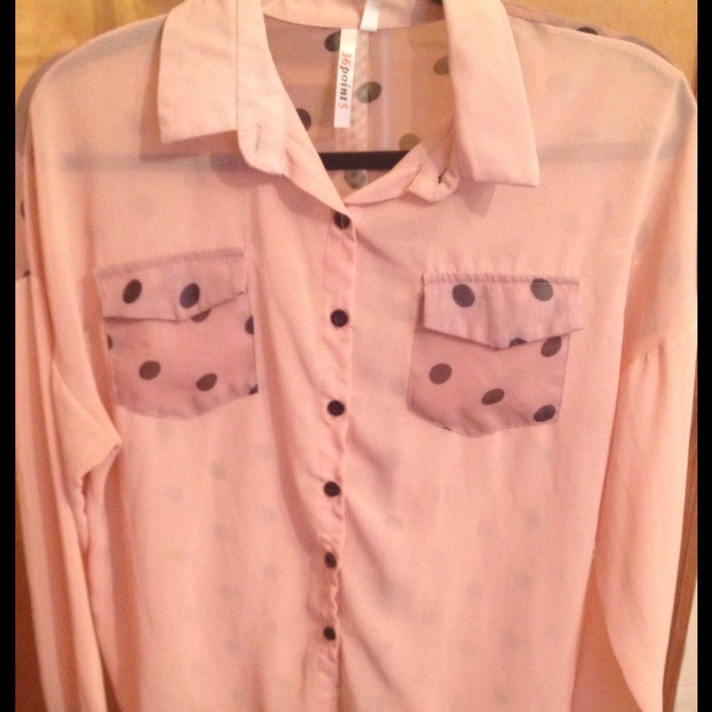 Peachy‎ pinkish polka dot top⭐💖